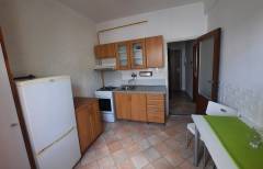  Prenájom priestranného 1-izb. bytu na Trenčianskej. Možnosť parkovania